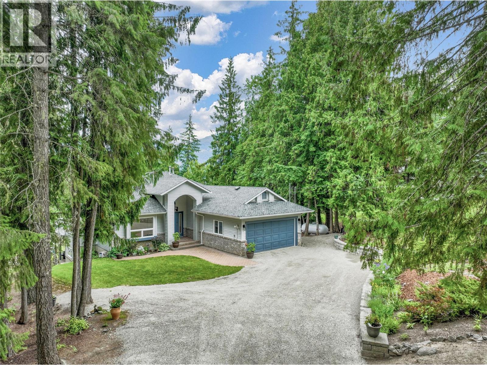 Photo 14 of 4283 Eagle Bay Road, Eagle Bay BC