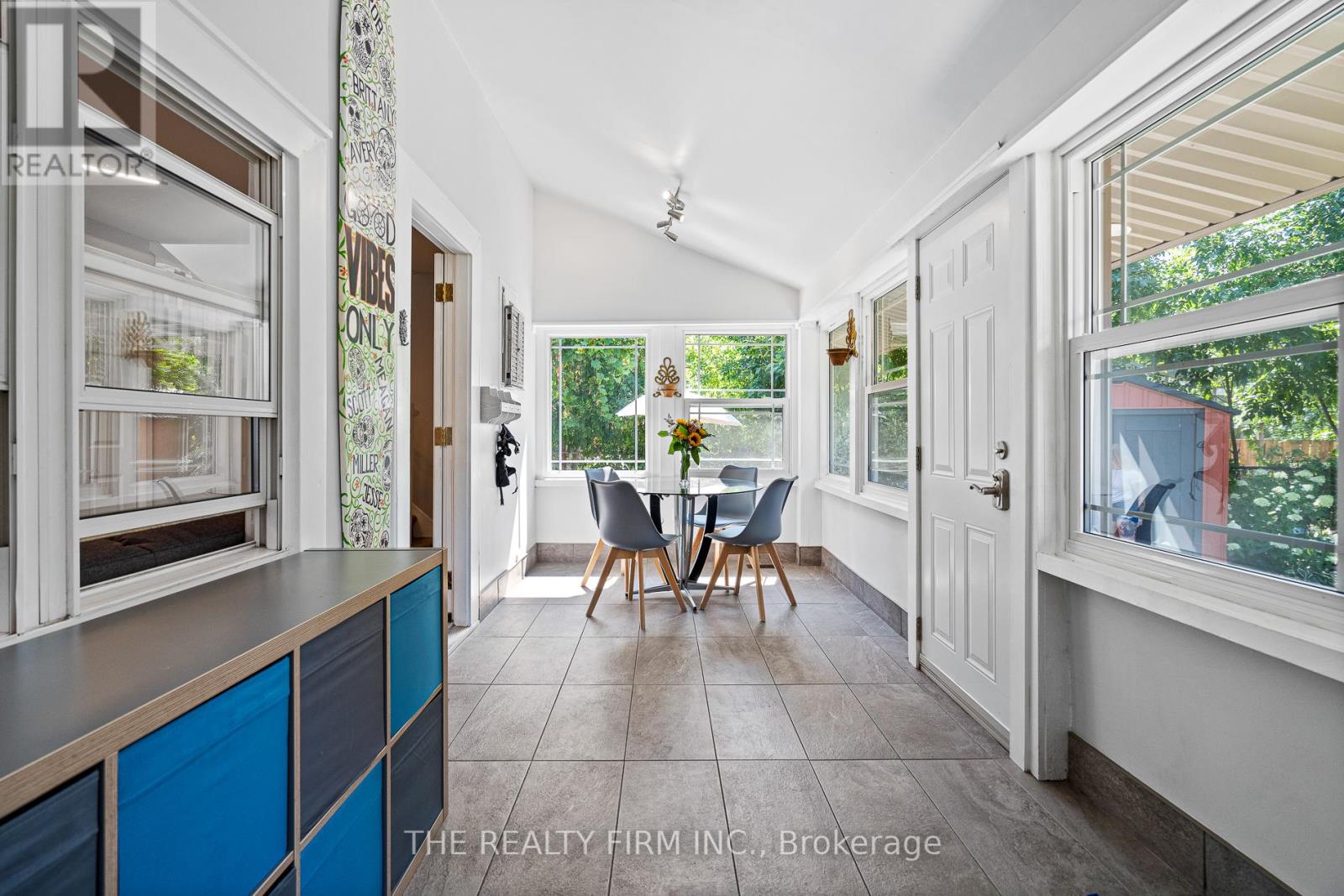 Photo 4 of 46 Belfast Road S, Fort Erie ON