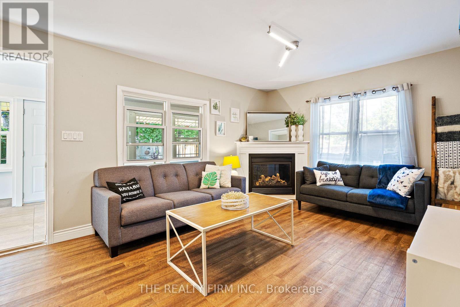 Photo 6 of 46 Belfast Road S, Fort Erie ON
