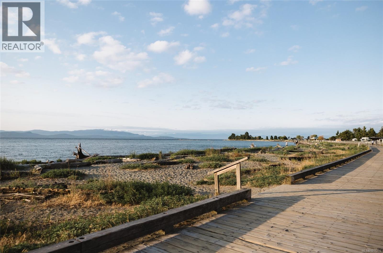 205D 181 Beachside Dr, Parksville