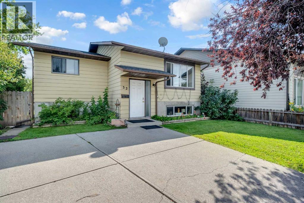 32 Fallingworth Place, Calgary, Alberta