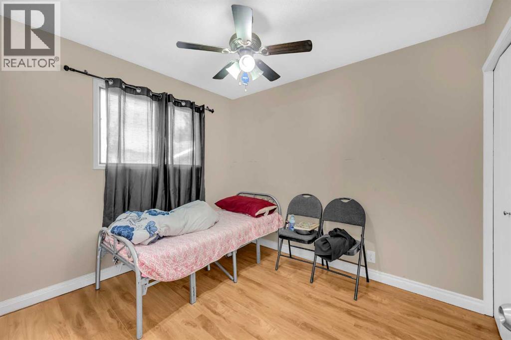 Single Family House Bi-level for Sale in  Fallingworth Place Falconridge Calgary 