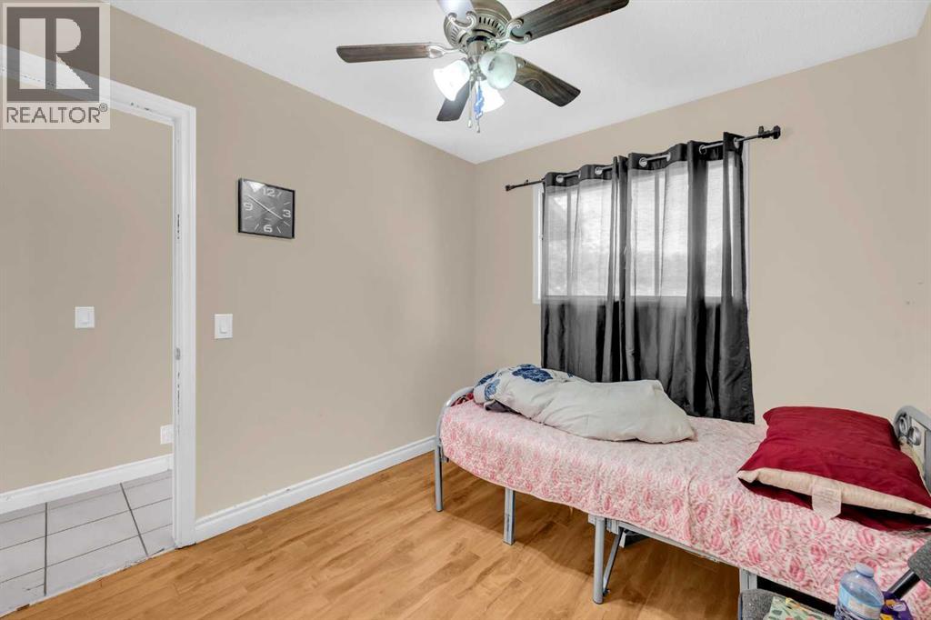 Single Family House Bi-level for Sale in  Fallingworth Place Falconridge Calgary 