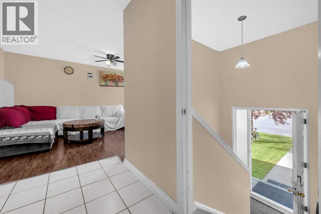 Single Family House Bi-level for Sale in  Fallingworth Place Falconridge Calgary 