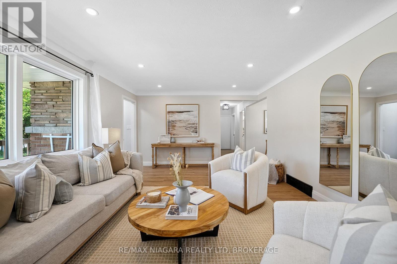 Photo 6 of 21 Brookdale Avenue, St Catharines ON