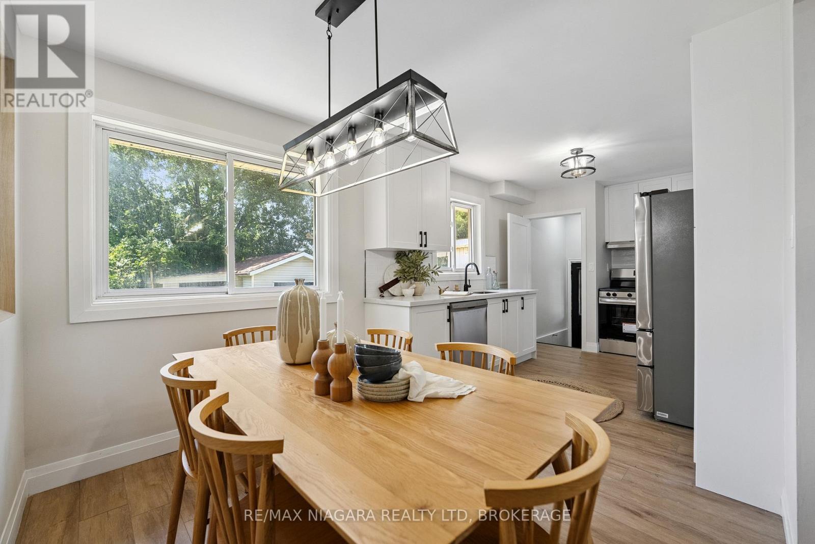 Photo 7 of 21 Brookdale Avenue, St Catharines ON