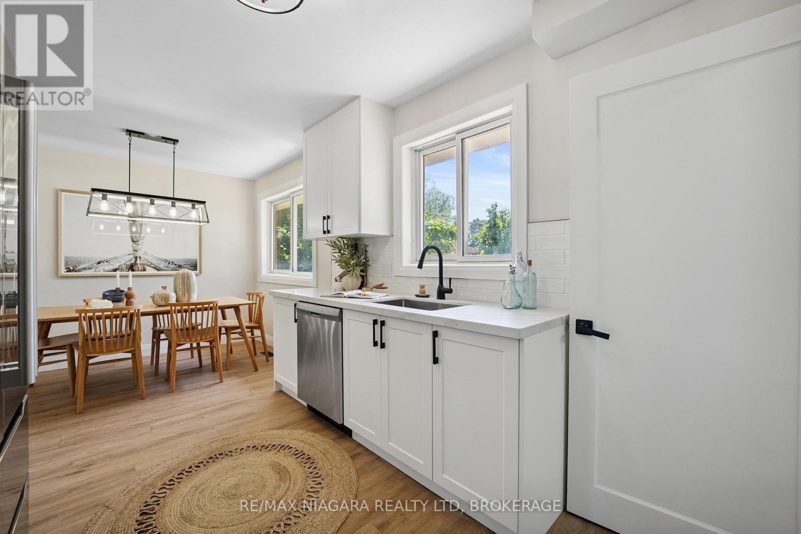 Photo 9 of 21 Brookdale Avenue, St Catharines ON