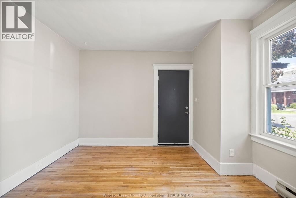 Photo 5 of 1107 Pelissier Street, Windsor ON