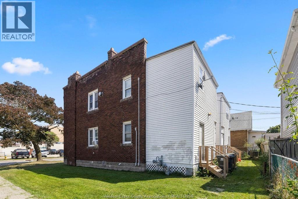 Photo 19 of 1107 Pelissier Street, Windsor ON