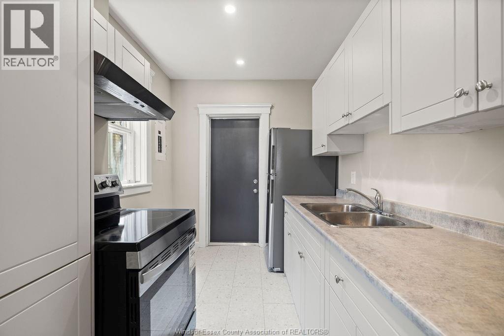 Photo 12 of 1107 Pelissier Street, Windsor ON