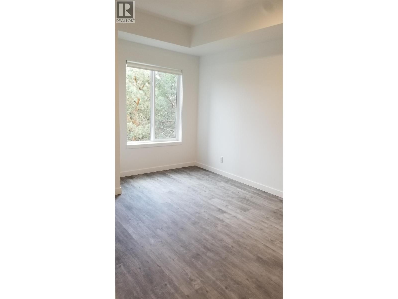 Photo 6 of 1083 Klo Road Unit 305, Kelowna BC