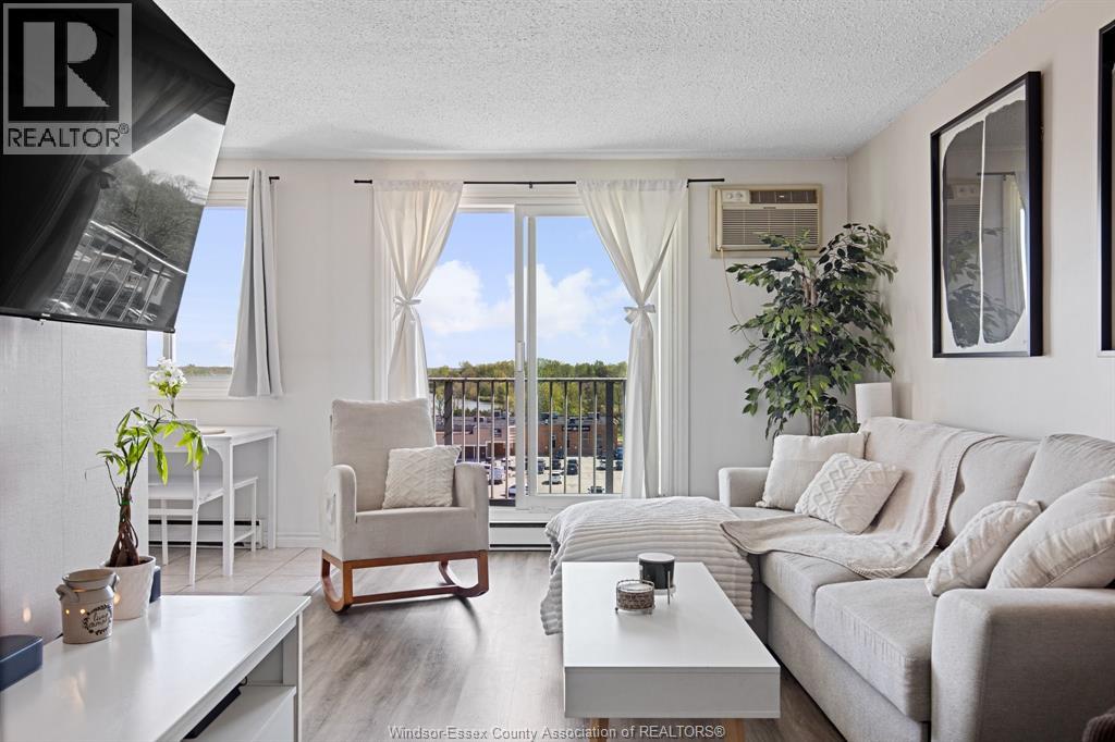 Photo 15 of 120 Pickering Unit 703, Amherstburg ON