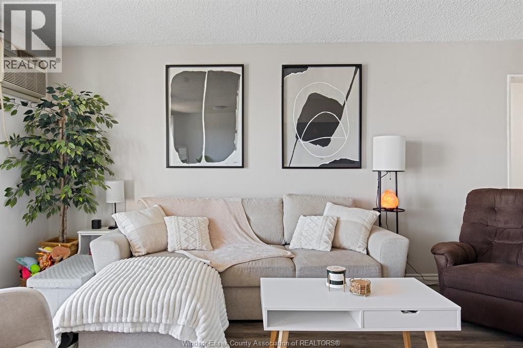 Photo 16 of 120 Pickering Unit 703, Amherstburg ON