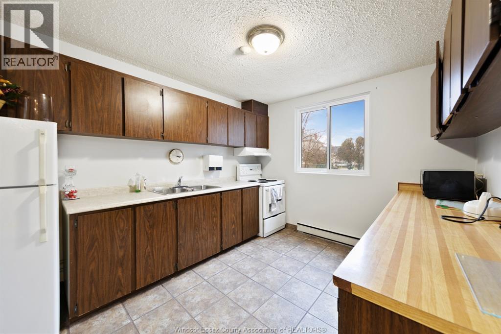Photo 29 of 120 Pickering Unit 703, Amherstburg ON