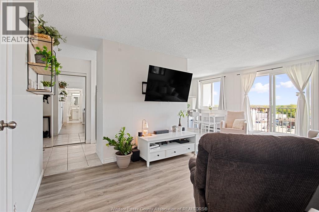 Photo 14 of 120 Pickering Unit 703, Amherstburg ON
