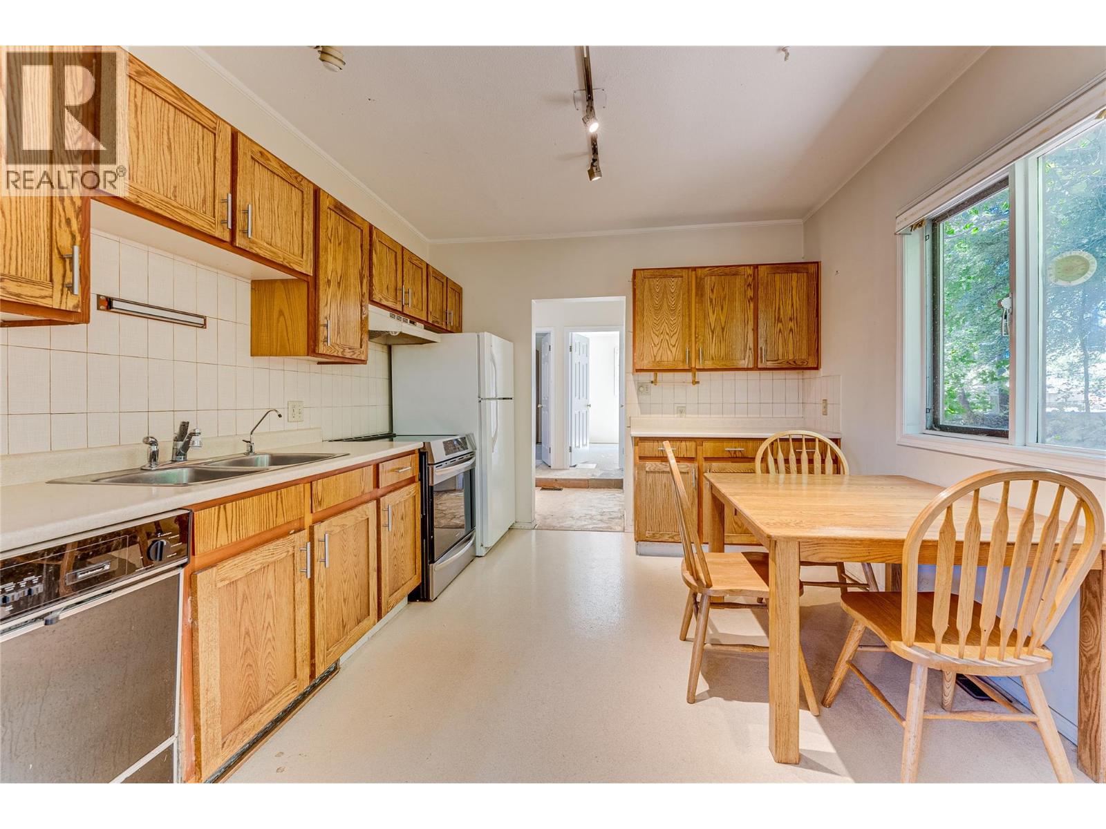 Photo 11 of 3400 A 16 Avenue, Vernon BC