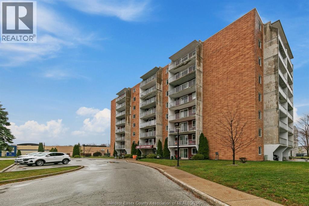 Photo 3 of 120 Pickering Unit 703, Amherstburg ON