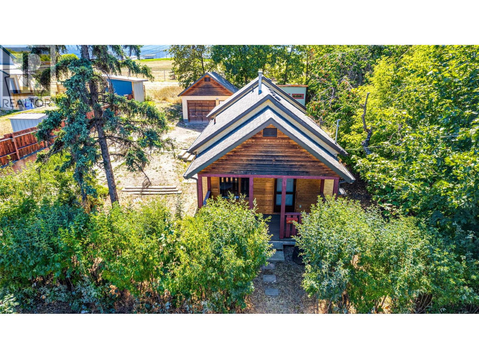 Photo 3 of 3400 A 16 Avenue, Vernon BC