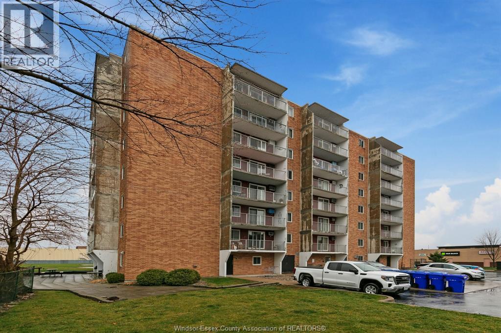 Photo 4 of 120 Pickering Unit 703, Amherstburg ON