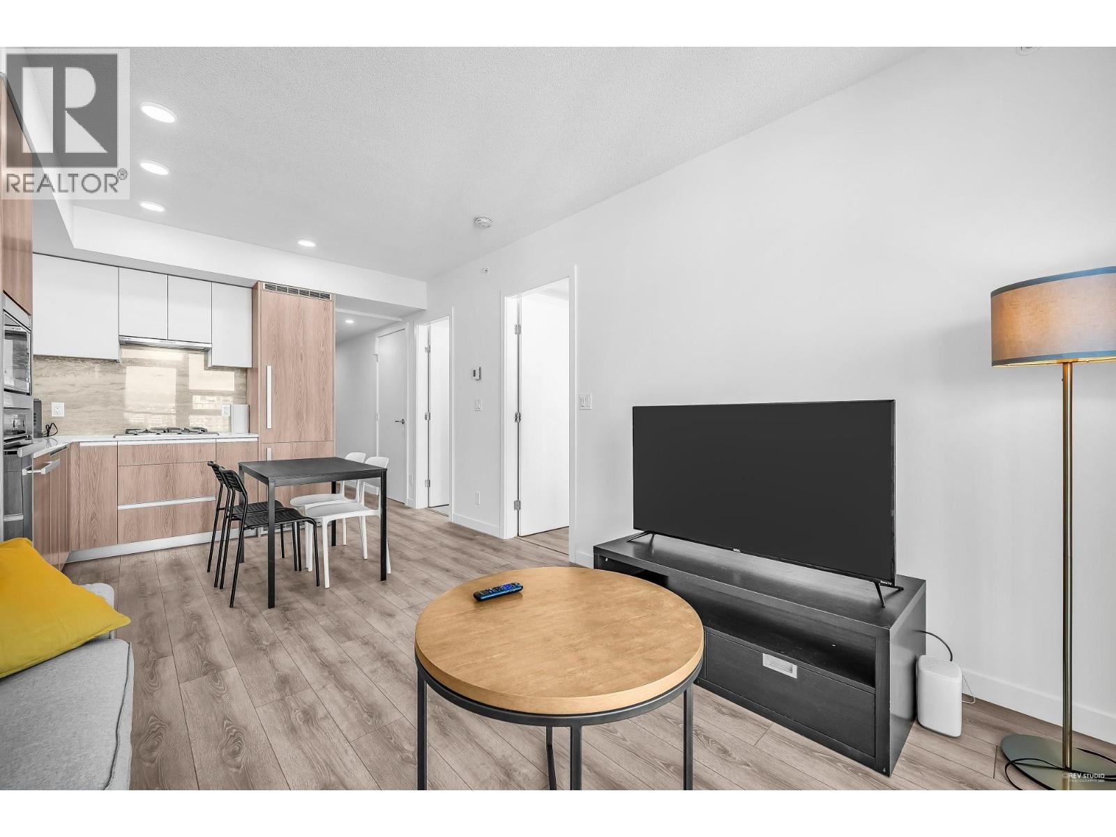 Photo 4 of 1204 6633 Buswell Street, Richmond BC