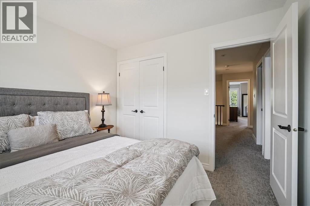 Photo 25 of 81 Beasley Grove, Ancaster ON