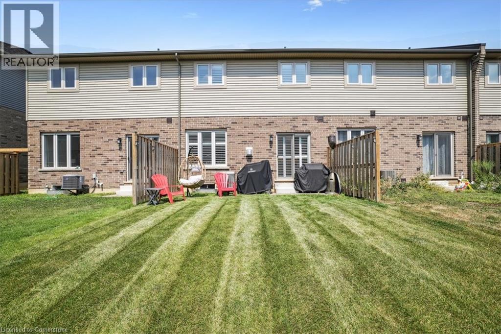 Photo 33 of 81 Beasley Grove, Ancaster ON