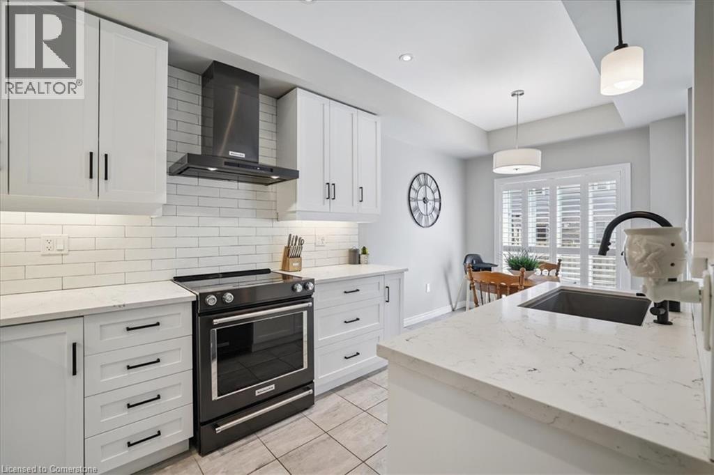 Photo 18 of 81 Beasley Grove, Ancaster ON