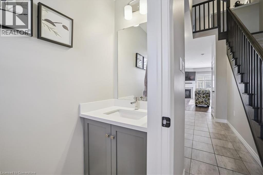 Photo 8 of 81 Beasley Grove, Ancaster ON