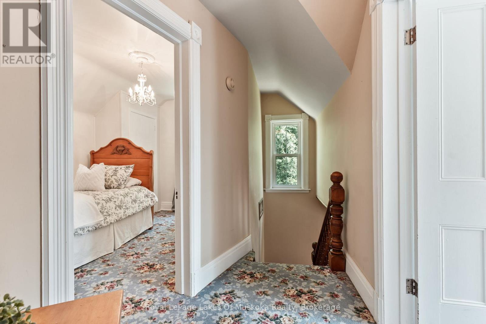 Photo 3 of 229 Fraserburg Road, Bracebridge ON