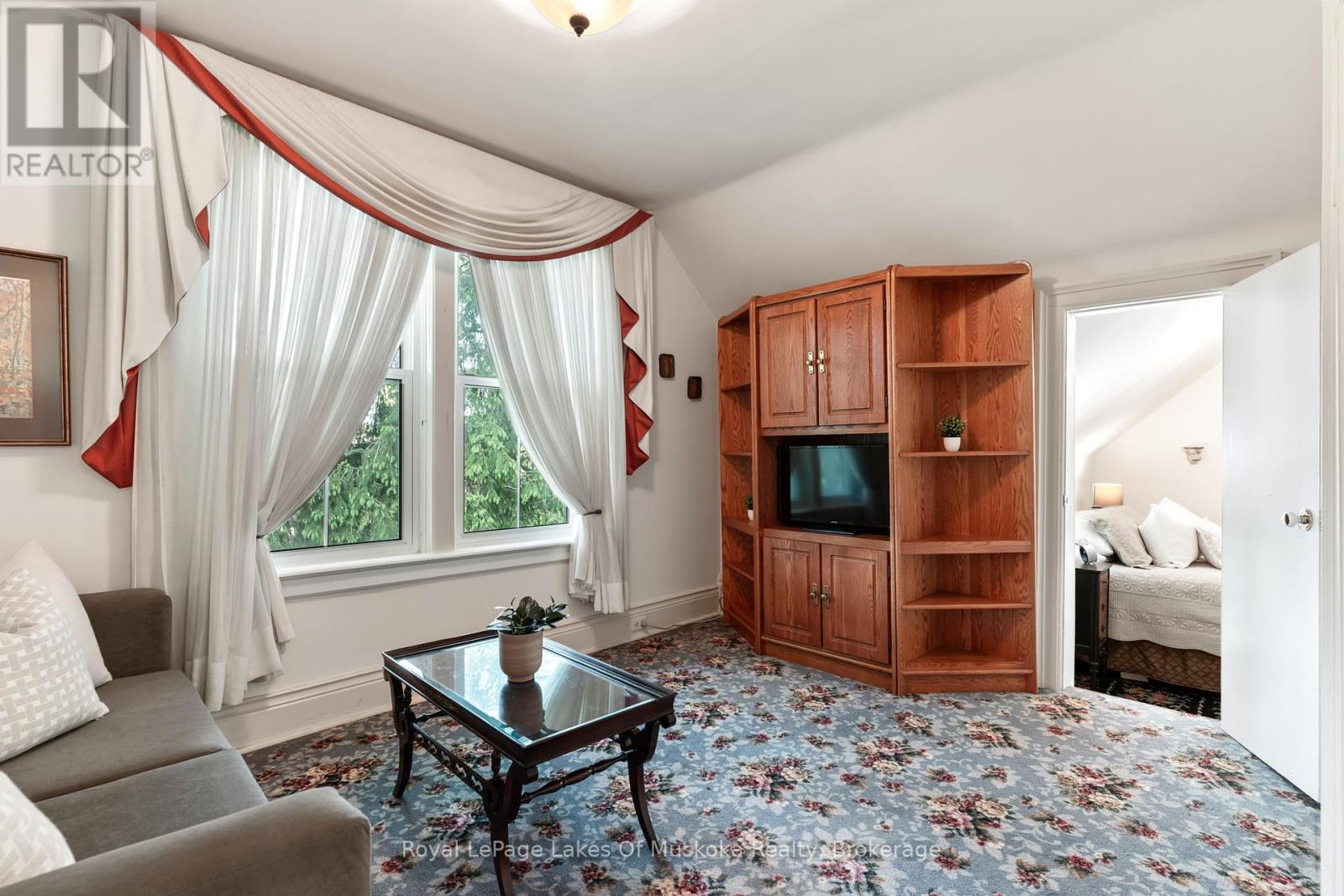 Photo 1 of 229 Fraserburg Road, Bracebridge ON