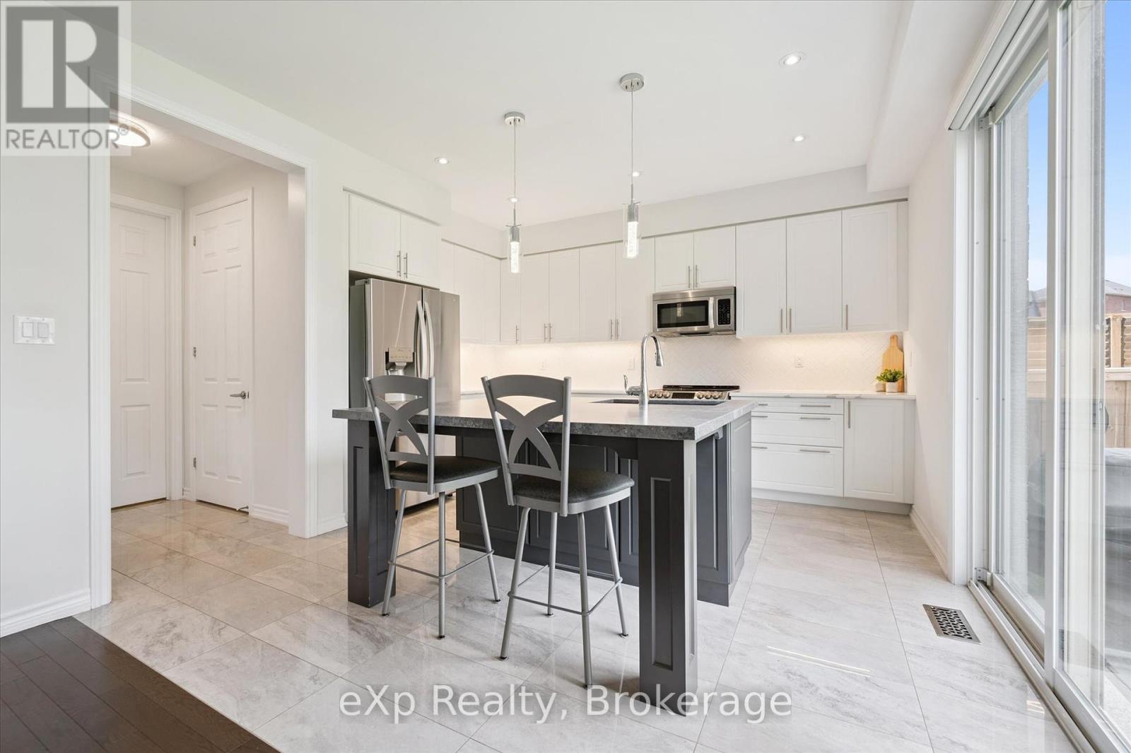 Photo 11 of 50 Elliot Avenue E, Centre Wellington ON