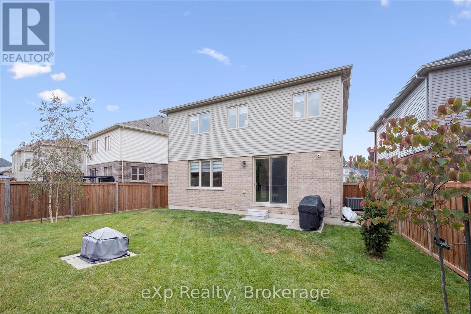 Photo 38 of 50 Elliot Avenue E, Centre Wellington ON