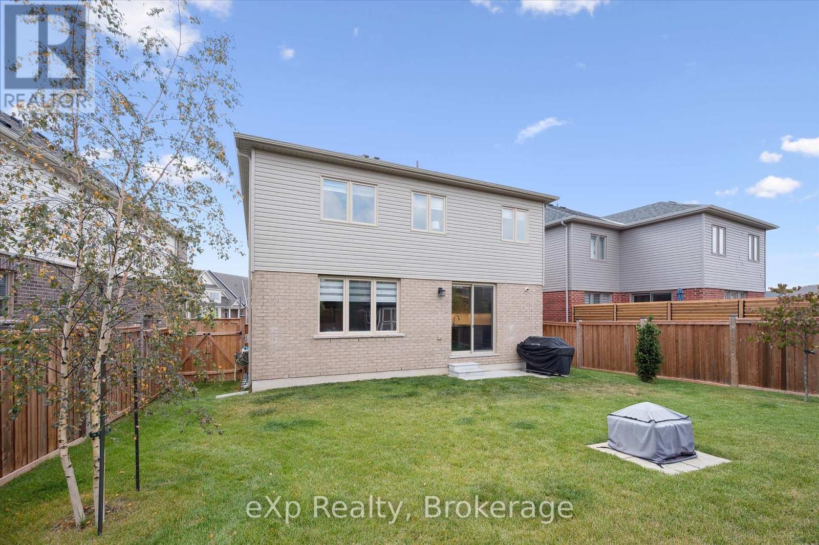 Photo 39 of 50 Elliot Avenue E, Centre Wellington ON