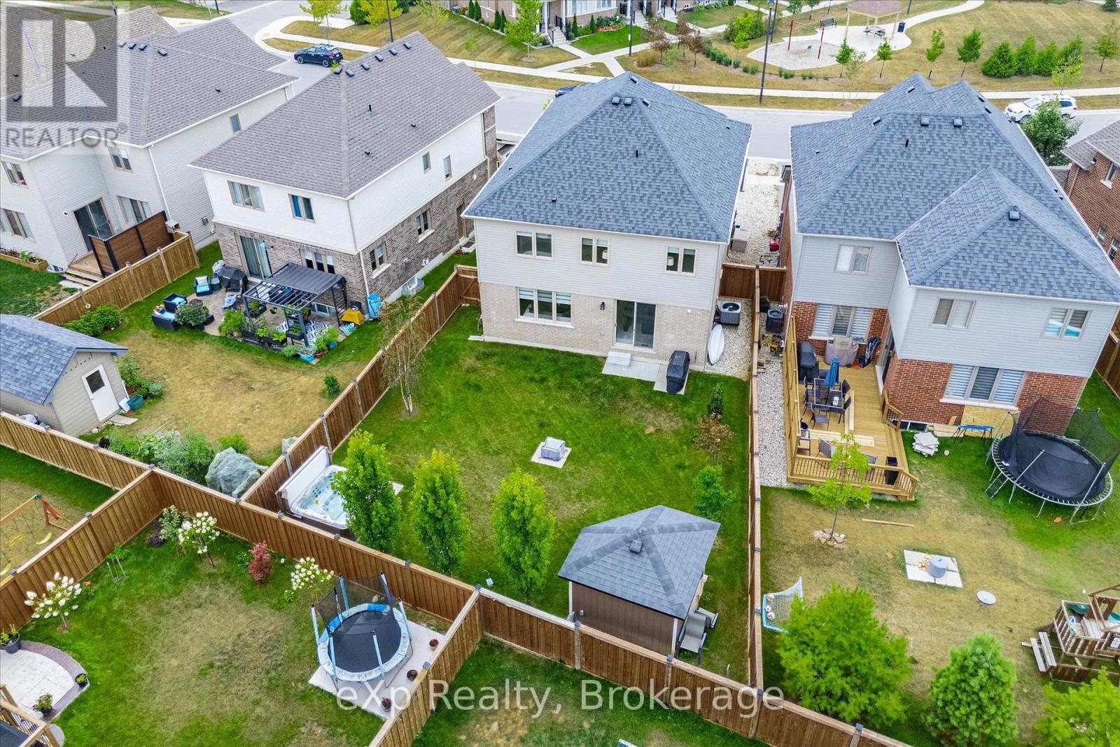 Photo 43 of 50 Elliot Avenue E, Centre Wellington ON