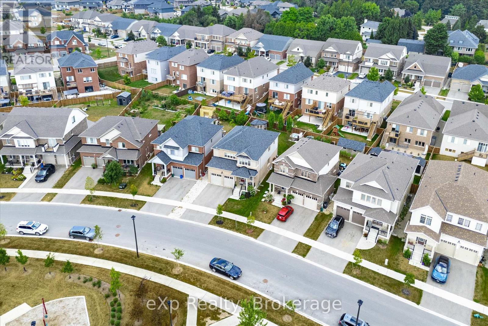 Photo 47 of 50 Elliot Avenue E, Centre Wellington ON