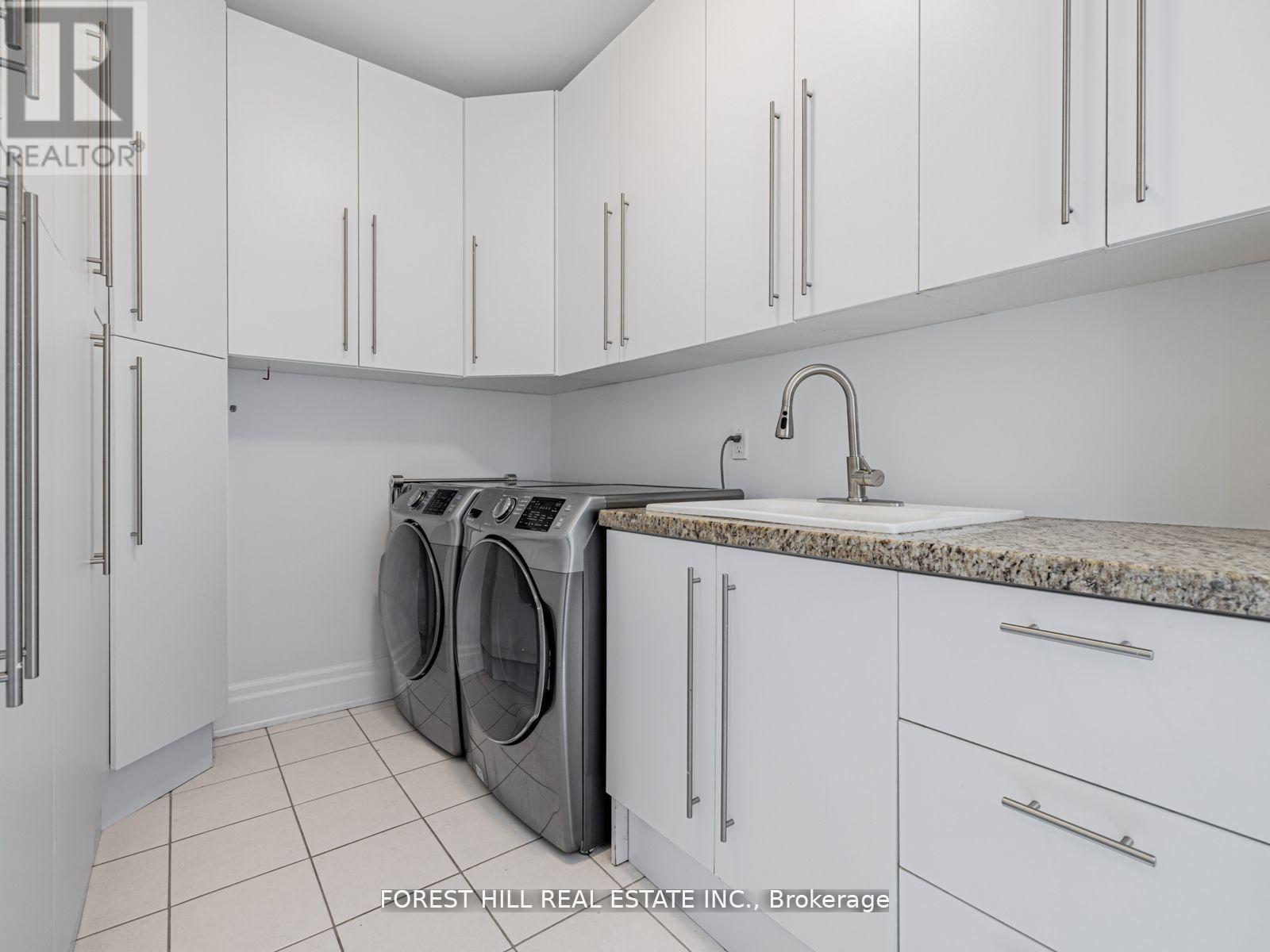 Photo 16 of 331 Connaught Avenue, Toronto ON