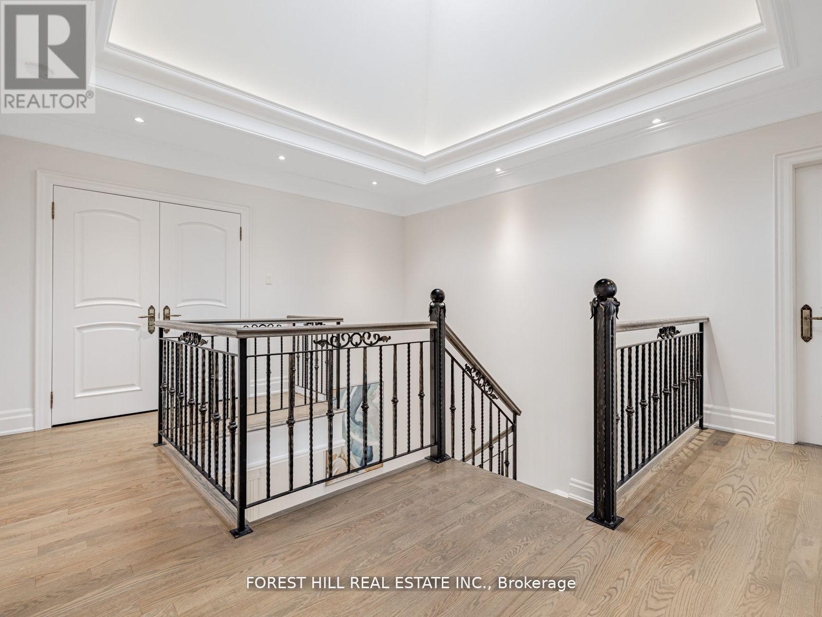 Photo 18 of 331 Connaught Avenue, Toronto ON