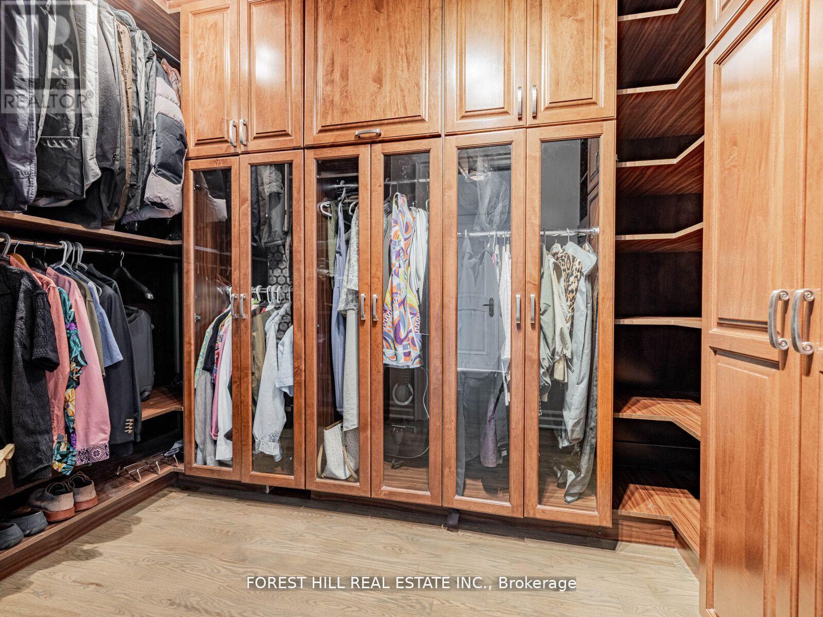 Photo 25 of 331 Connaught Avenue, Toronto ON
