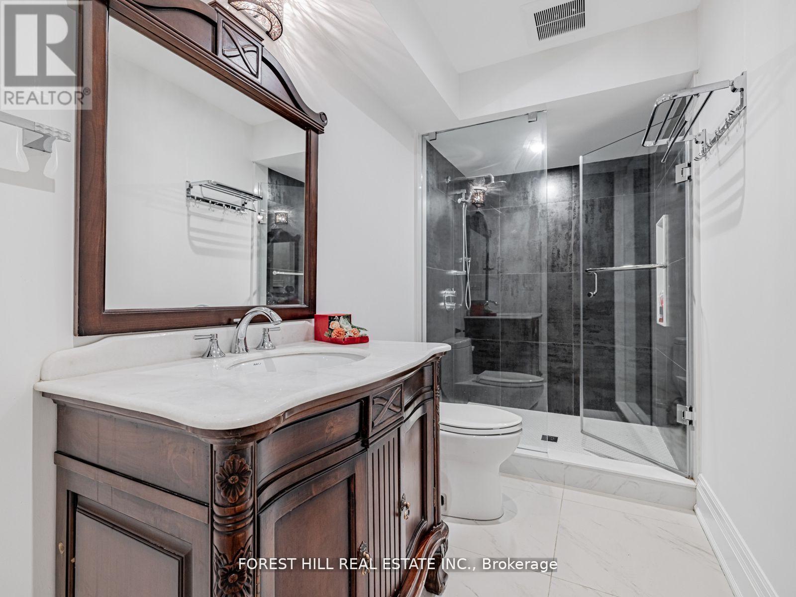 Photo 30 of 331 Connaught Avenue, Toronto ON