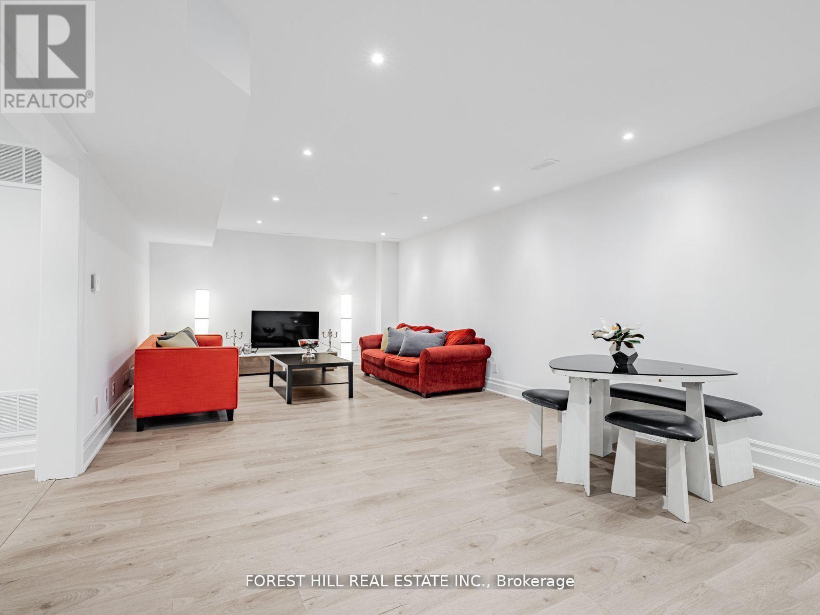 Photo 35 of 331 Connaught Avenue, Toronto ON