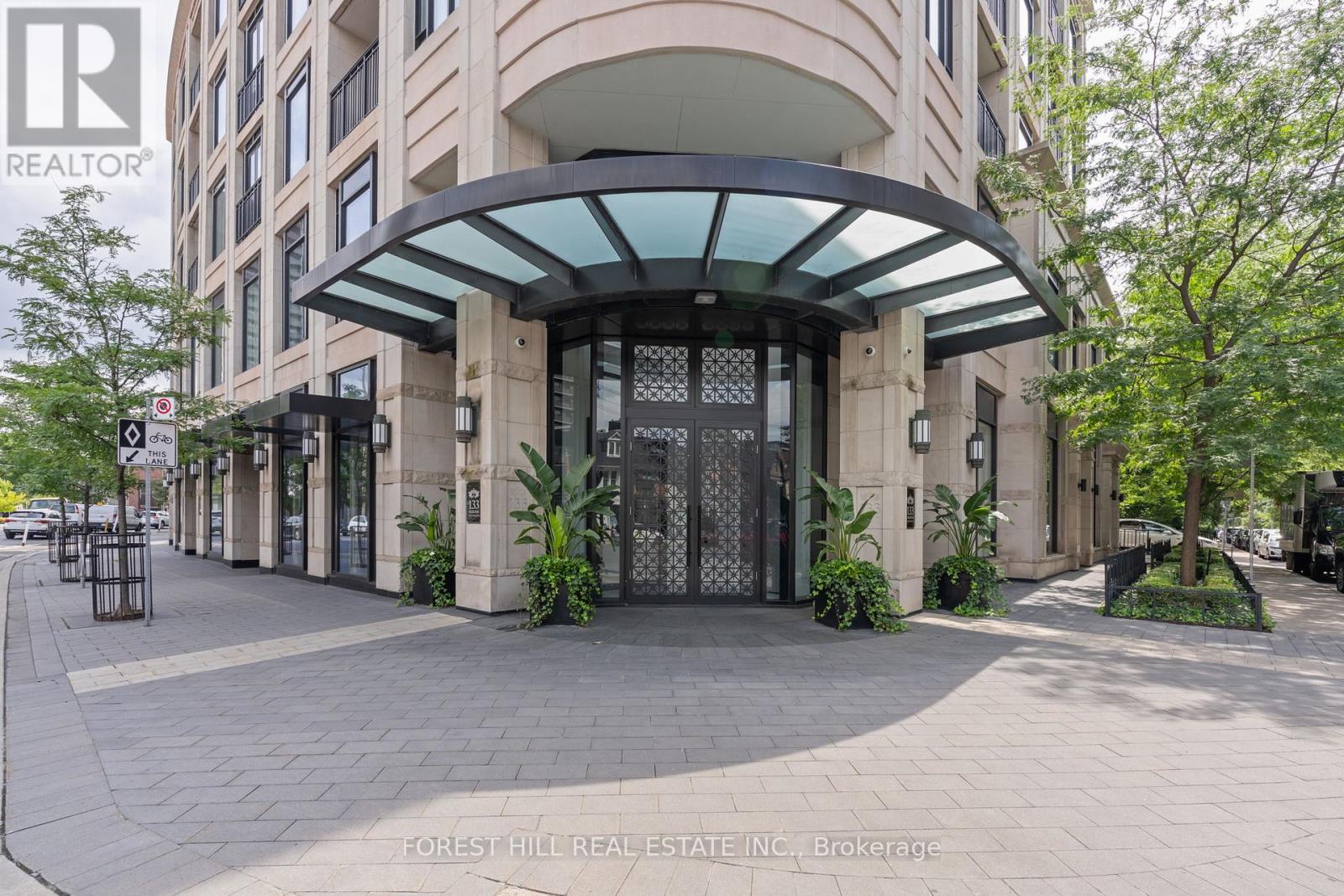 Photo 6 of 506 133 Hazelton Avenue, Toronto ON