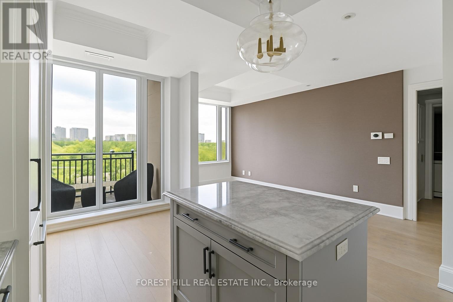 Photo 14 of 506 133 Hazelton Avenue, Toronto ON