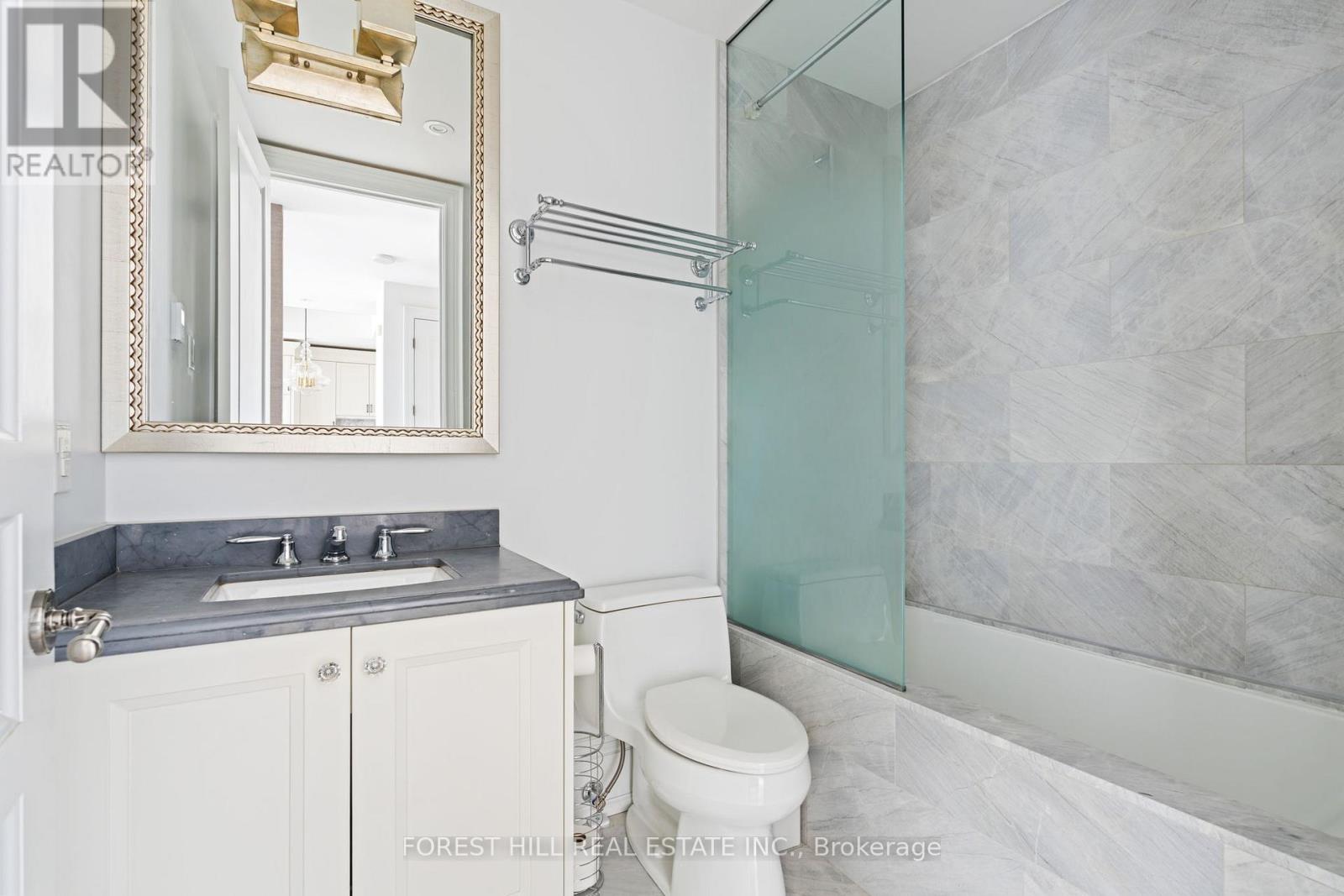 Photo 16 of 506 133 Hazelton Avenue, Toronto ON