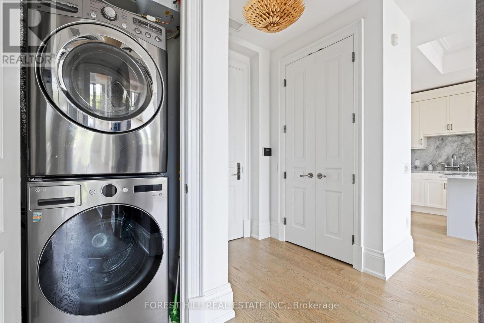 Photo 20 of 506 133 Hazelton Avenue, Toronto ON