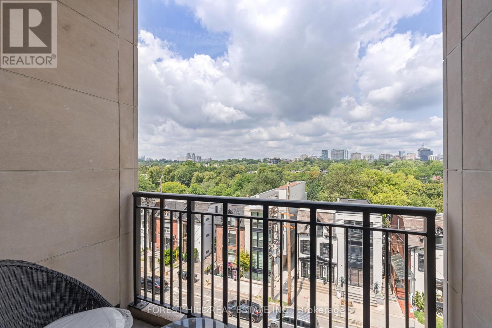 Photo 19 of 506 133 Hazelton Avenue, Toronto ON