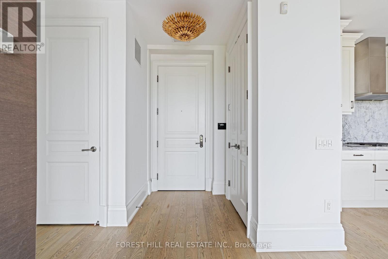 Photo 7 of 506 133 Hazelton Avenue, Toronto ON