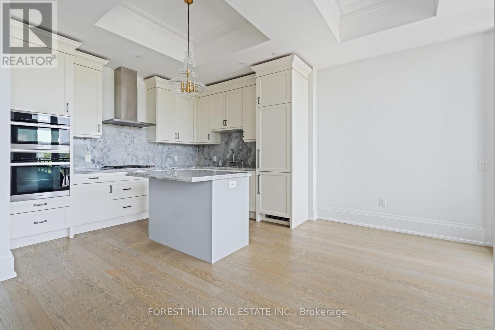 Photo 15 of 506 133 Hazelton Avenue, Toronto ON