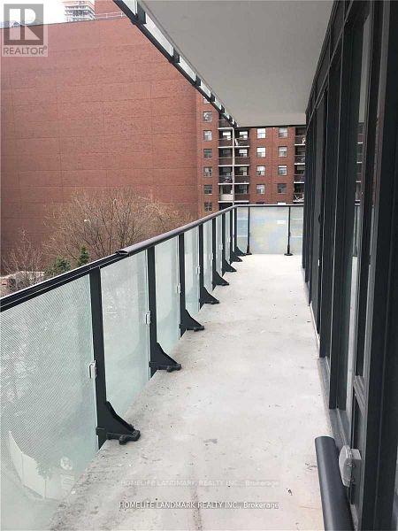 Photo 12 of 621 161 Roehampton Avenue, Toronto ON