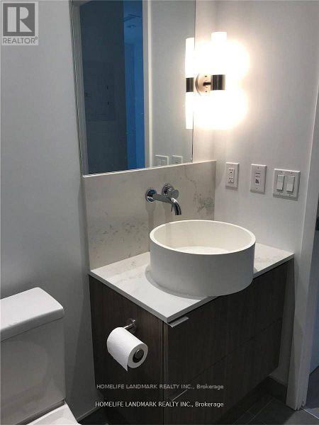 Photo 9 of 621 161 Roehampton Avenue, Toronto ON