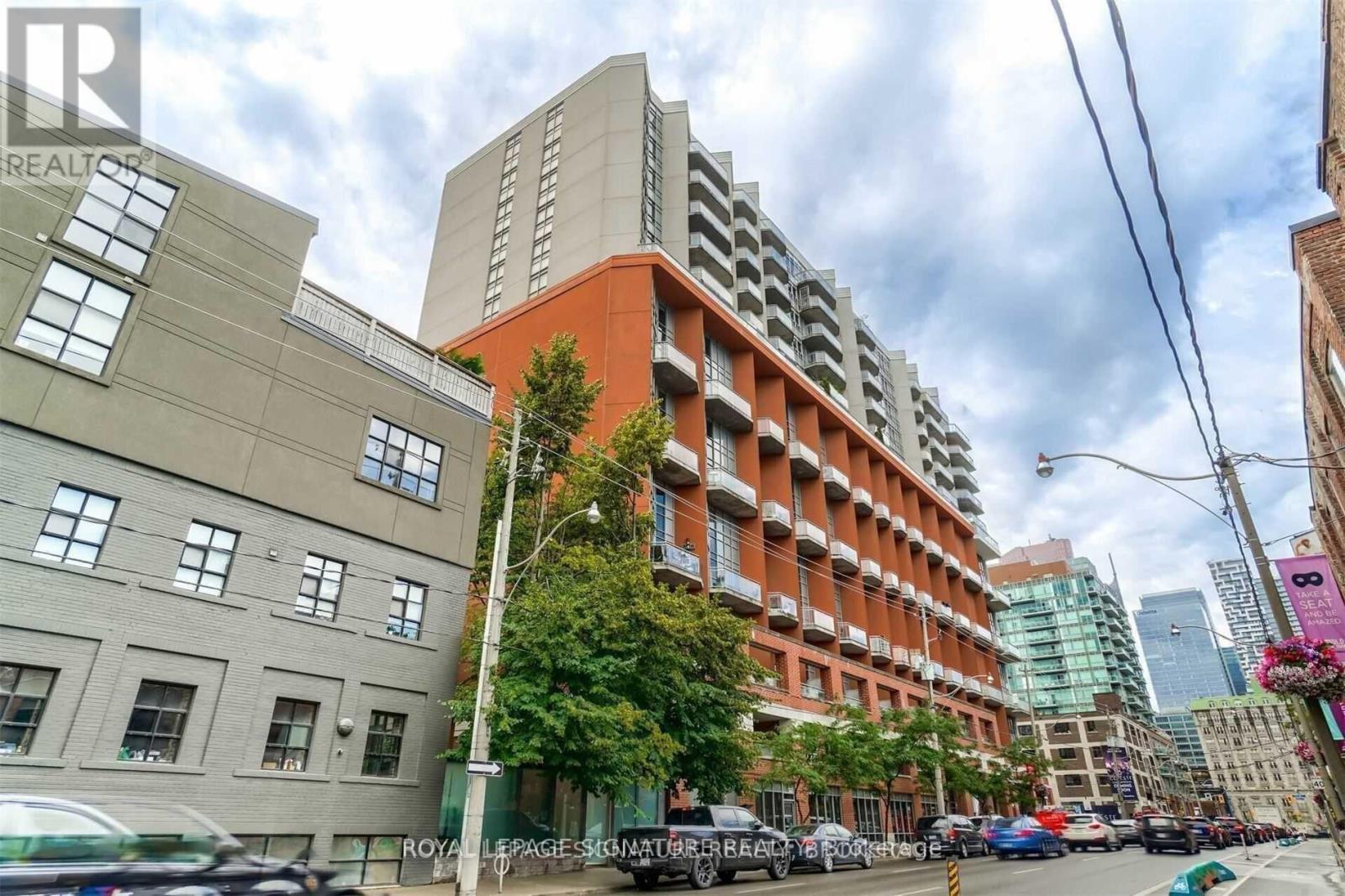 Photo 4 of 1011 255 Richmond Street E, Toronto ON